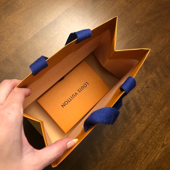 LOUIS VUITTON Epi leather card holder in Dragon Fruit - Picture 8 of 10